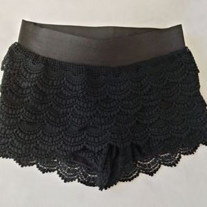 Shorts, black, size medium, gently used.. like new